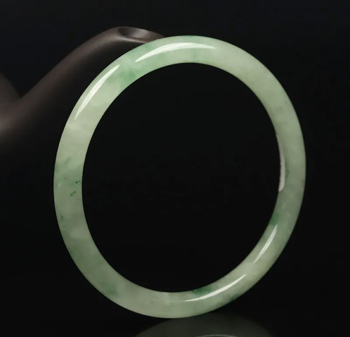 VINTAGE Medium Jadeite Green Jade Bangle Round Princess Cut Size 59mm F183 - JazzyJewelbyAmina 