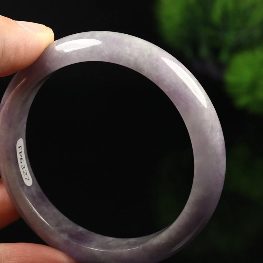 VINTAGE Medium Jadeite Lavender Jade Bangle from Myanmar Size 57mm U707