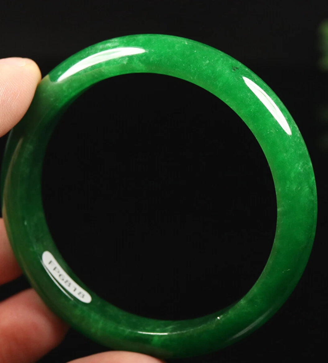 VINTAGE Medium Jadeite Green Jade Bangle Size 57MM S689