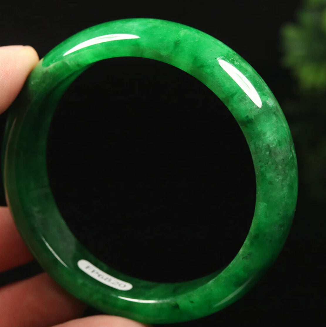 VINTAGE Medium Jadeite Green Jade Bangle Size 59mm Emerald Green! A693 - JazzyJewelbyAmina 