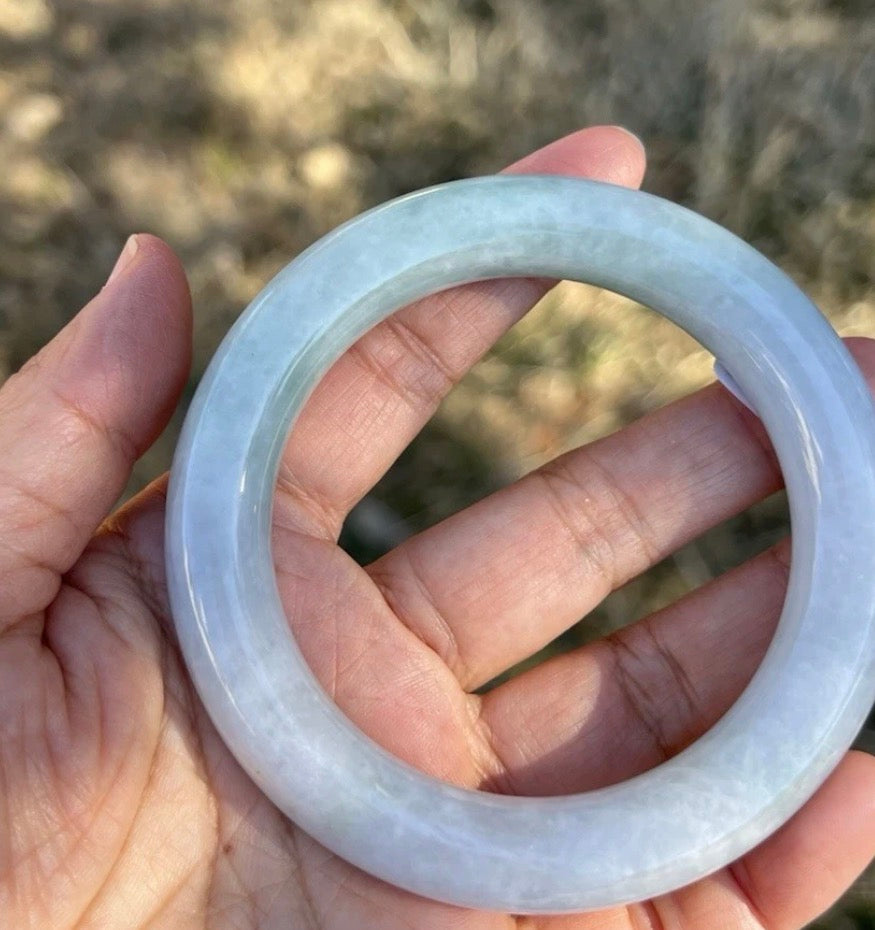 VINTAGE Medium Jadeite Lavender Green Jade Bangle Size 58.2 Round Princess Cut A821 - JazzyJewelbyAmina 