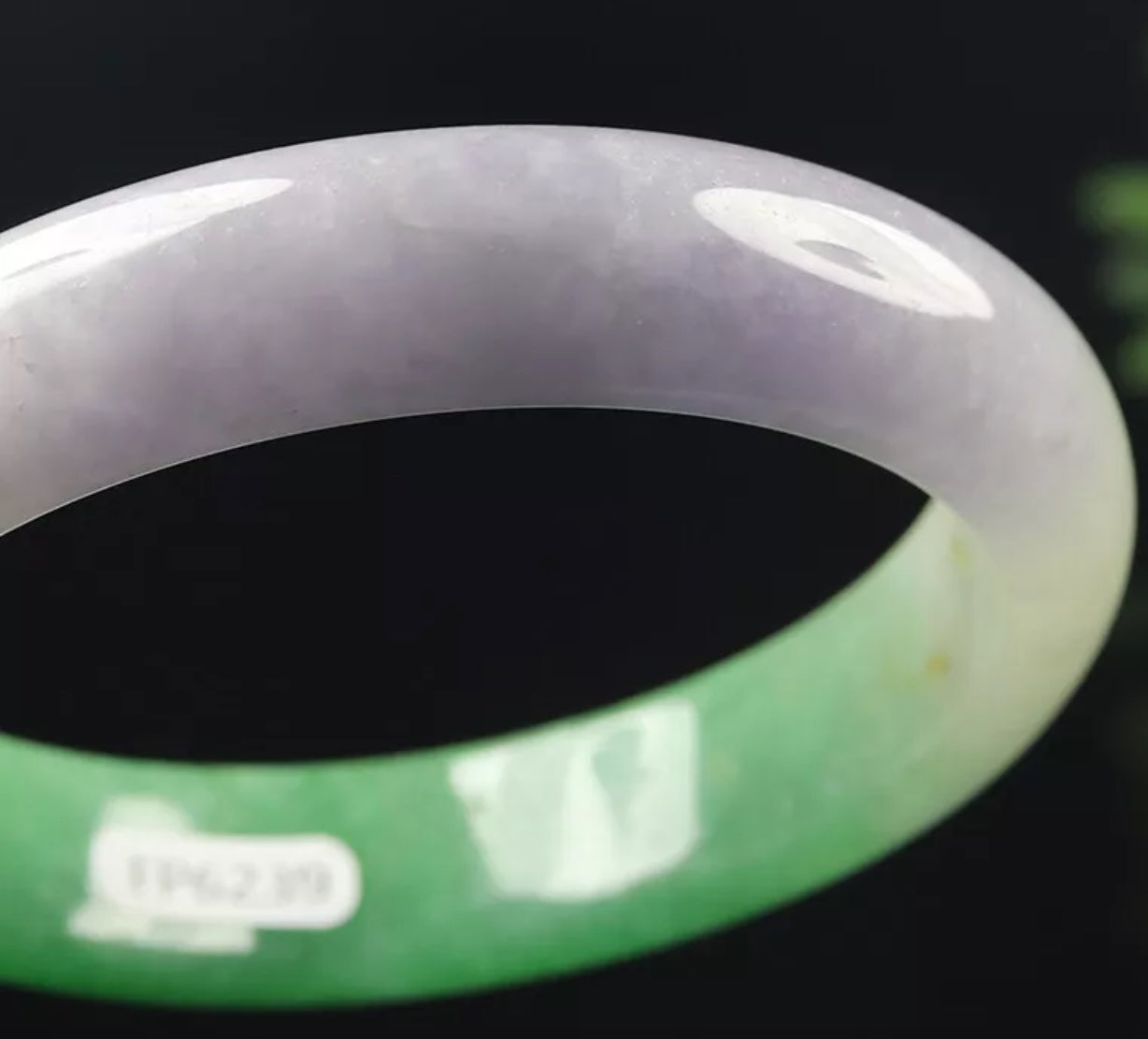 VINTAGE Medium Jadeite Green/Lavender Jade Bangle Size 59mm D531 - JazzyJewelbyAmina 