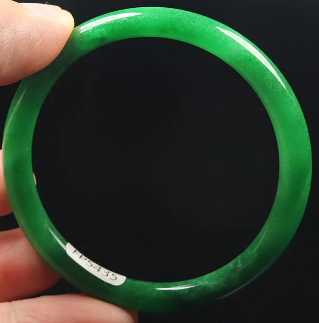 VINTAGE XS Jadeite Green Jade Bangle Round Princess Thin Cut Size 54mm A923 - JazzyJewelbyAmina 