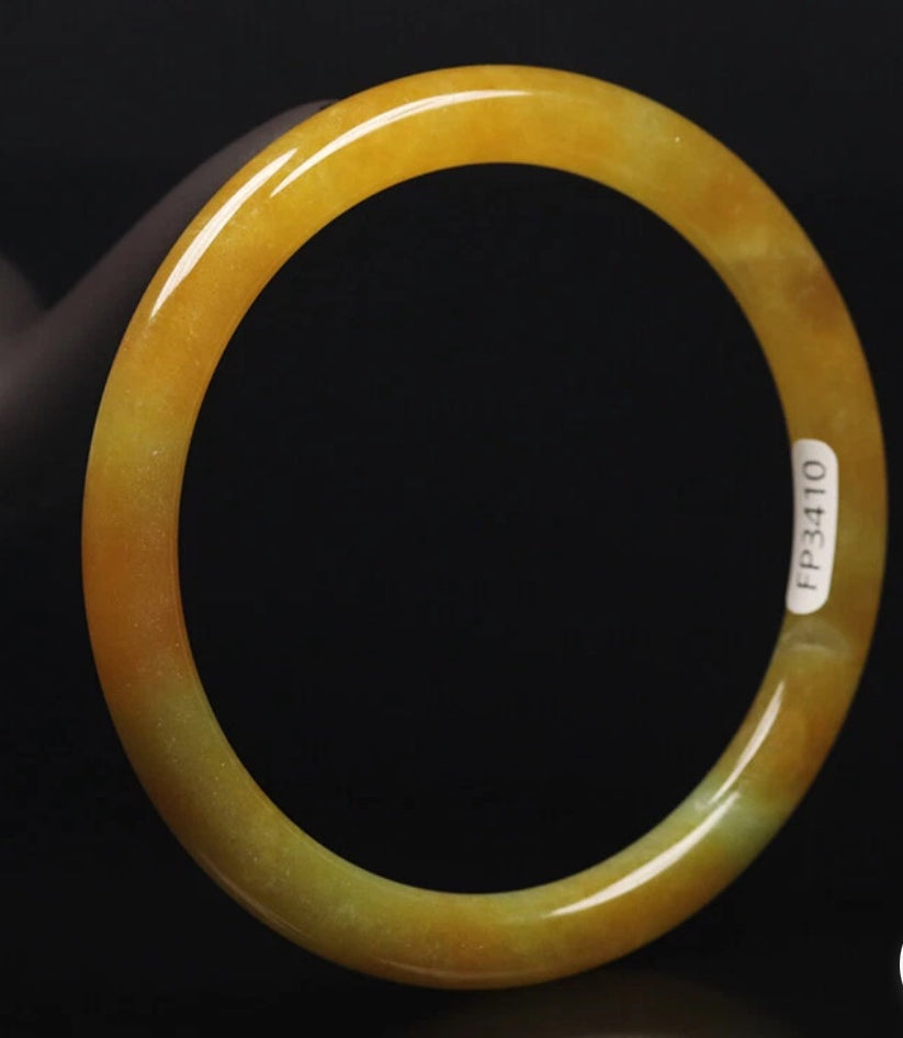 VINTAGE Large Jadeite Brown/Yellow Jade Bangle - Round Princess Cut Size 62mm J410