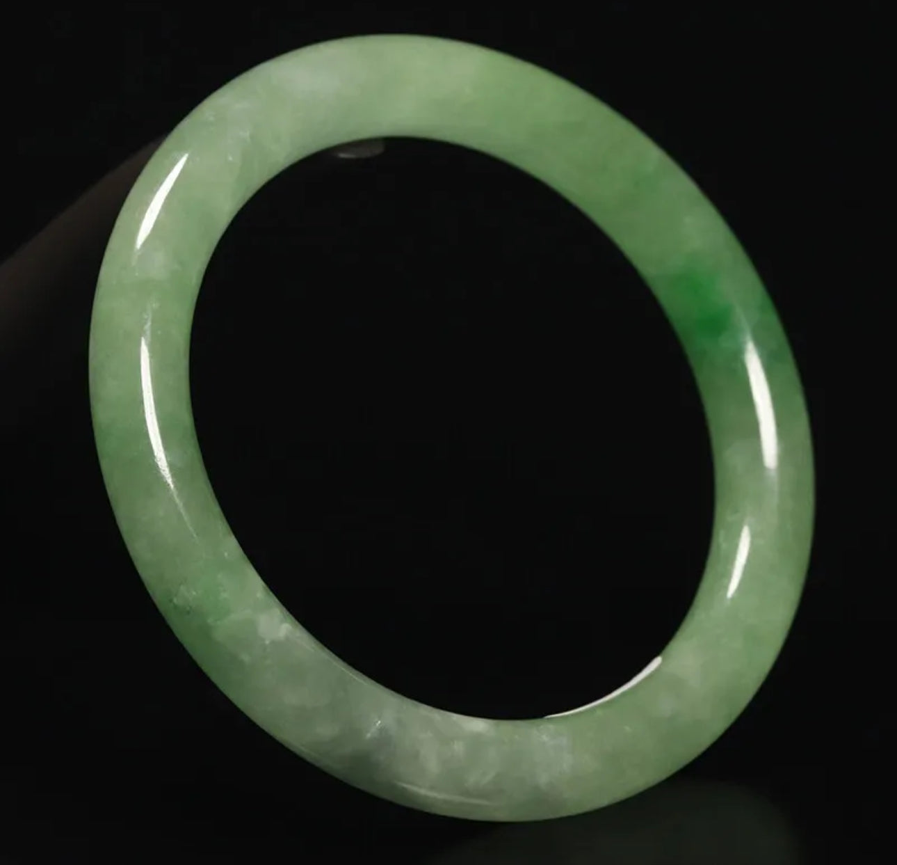 VINTAGE Medium Jadeite Green Jade Bangle Size 57mm Round Princess Cut M427 - JazzyJewelbyAmina 