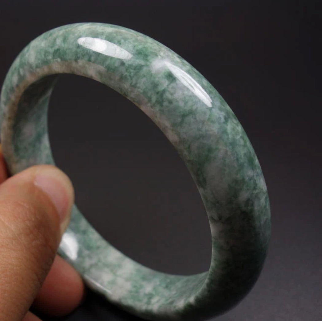 VINTAGE Large Certified Jadiete Green/White Jade Bangle Size 61mm U045