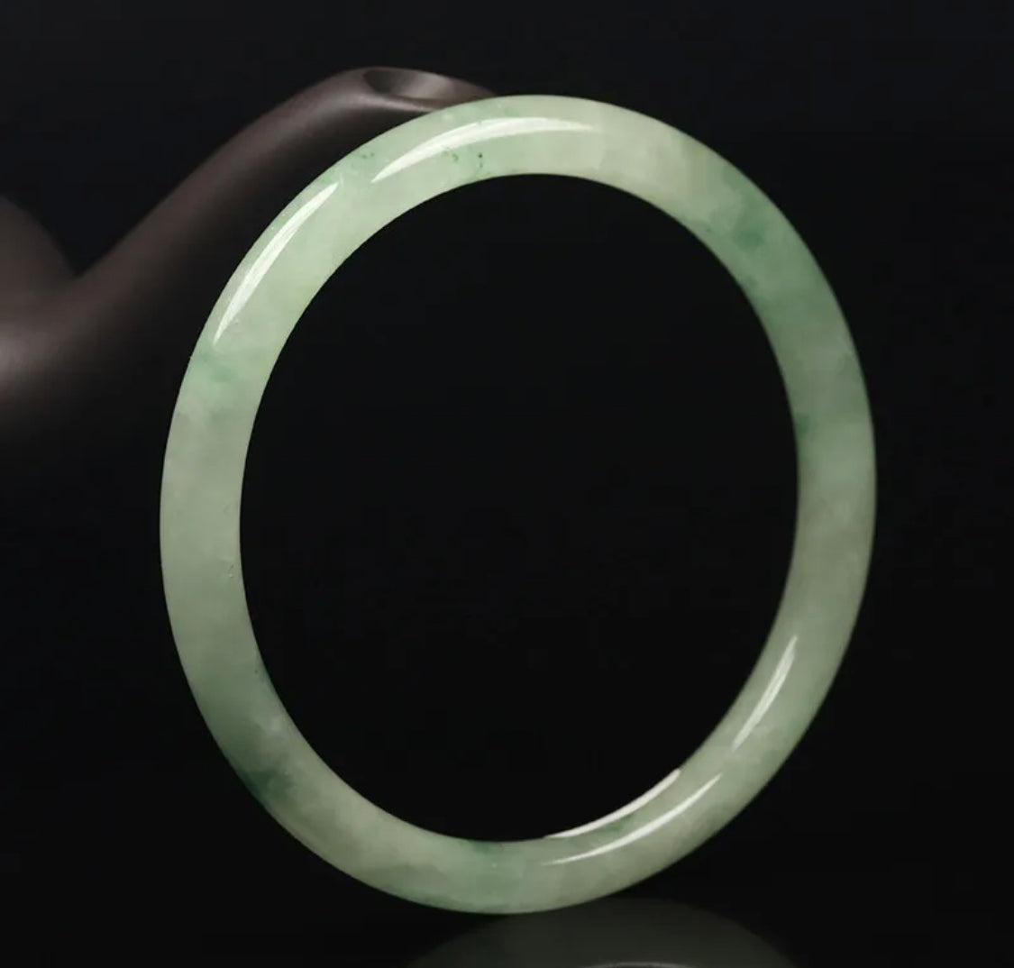 VINTAGE Medium Jadeite Green Jade Bangle Round Princess Cut Size 59mm F183 - JazzyJewelbyAmina 