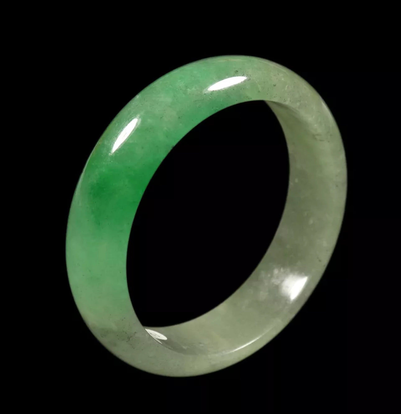 VINTAGE Small Jadeite Green Jade Bangle Size 55mm Ombré Jade O579 - JazzyJewelbyAmina 