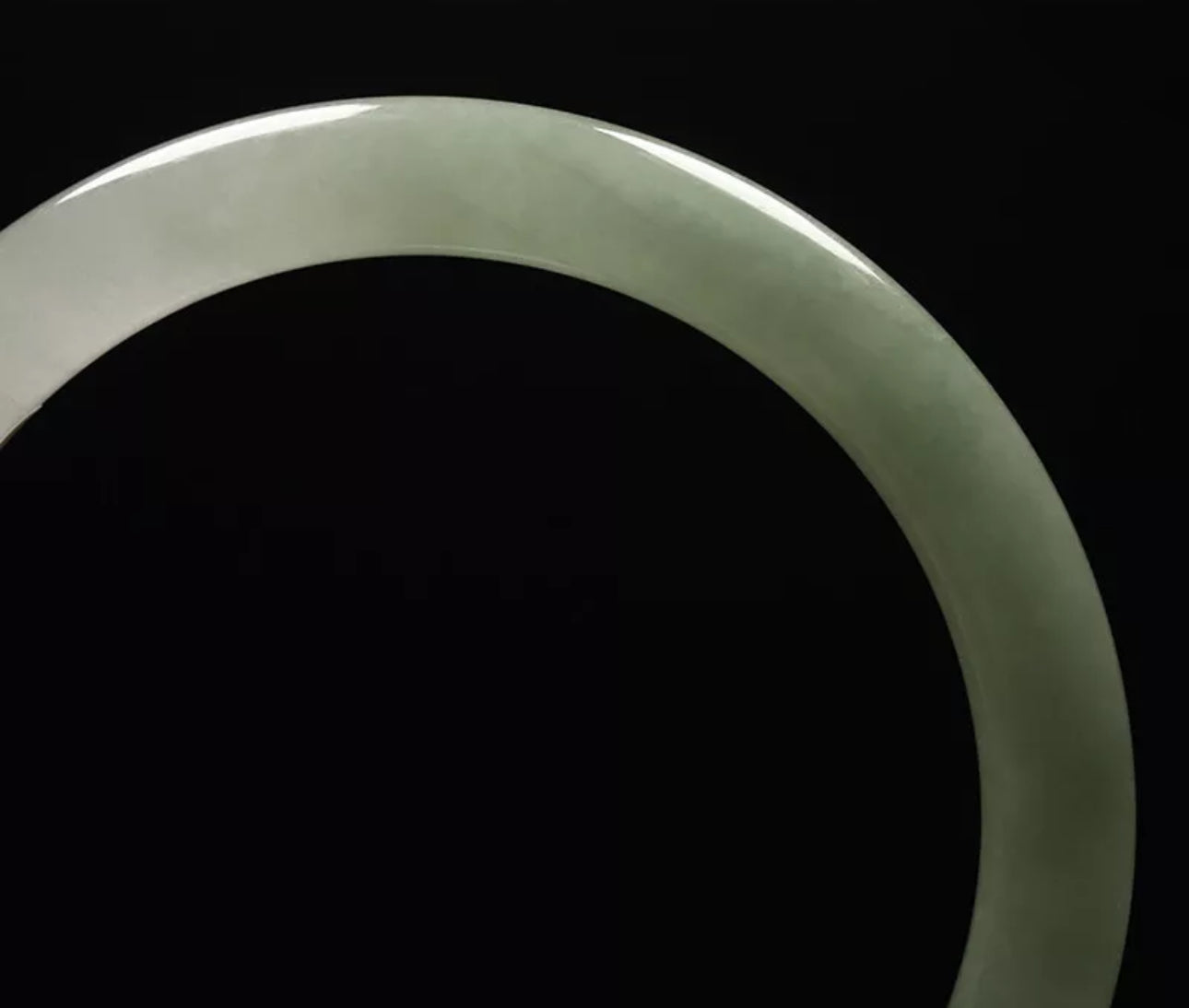 VINTAGE Small Jadeite Green Jade Bangle Size 56mm Round Princess Cut O279 - JazzyJewelbyAmina 