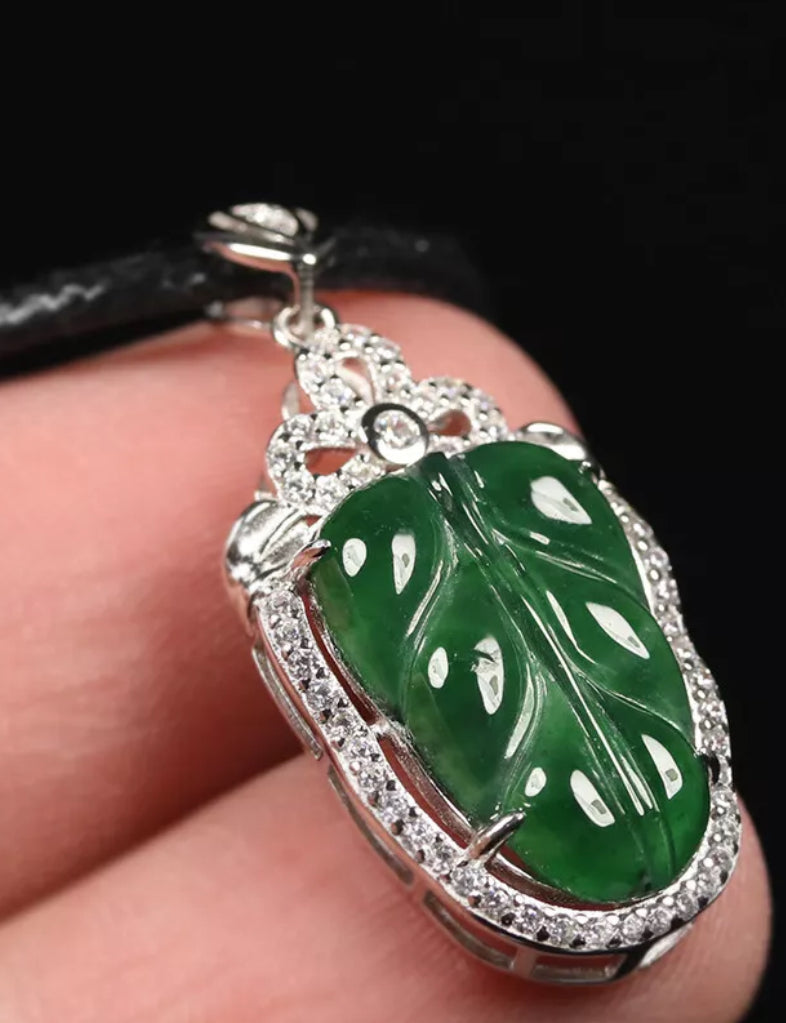 VINTAGE Jadeite Green Jade Leaf w/ 925 Sterling Silver Bail/Setting - JazzyJewelbyAmina 