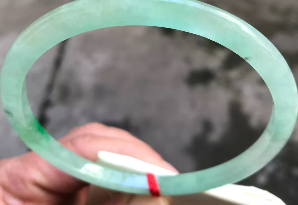 VINTAGE XXL Jadeite Green Jade Bangle Size 74.5 mm D363 - JazzyJewelbyAmina 
