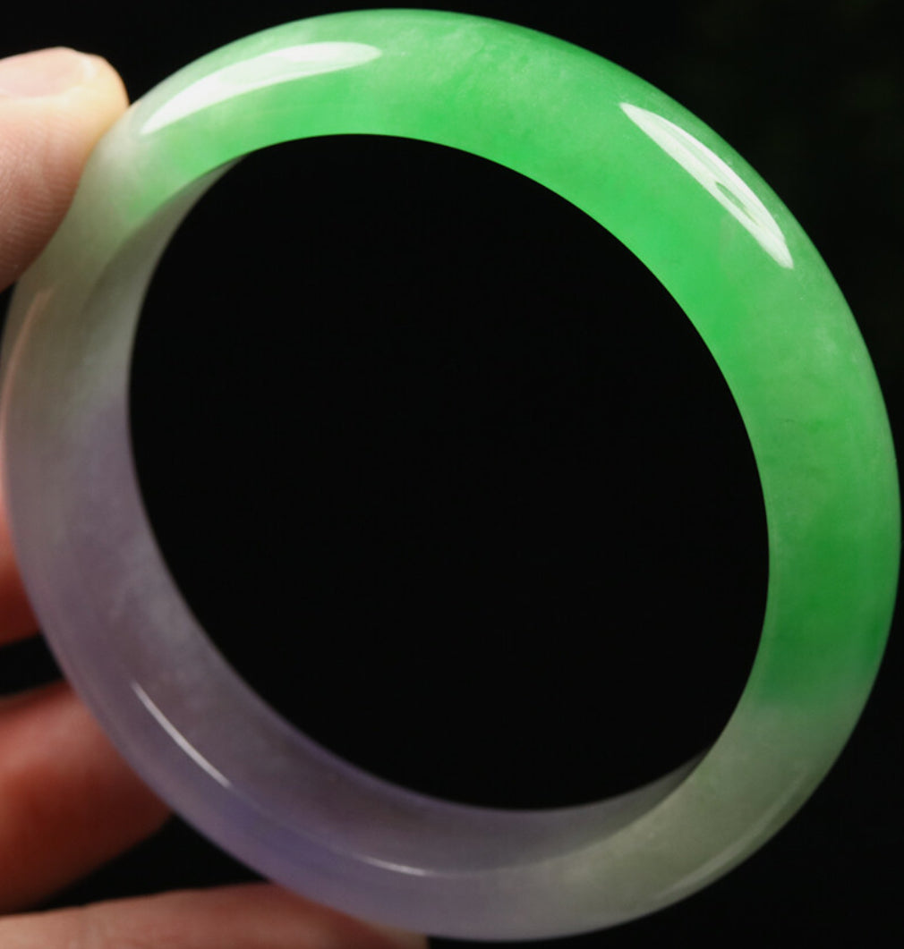 VINTAGE Medium Jadeite Green/Lavender Jade Bangle Size 59MM S270 - JazzyJewelbyAmina 