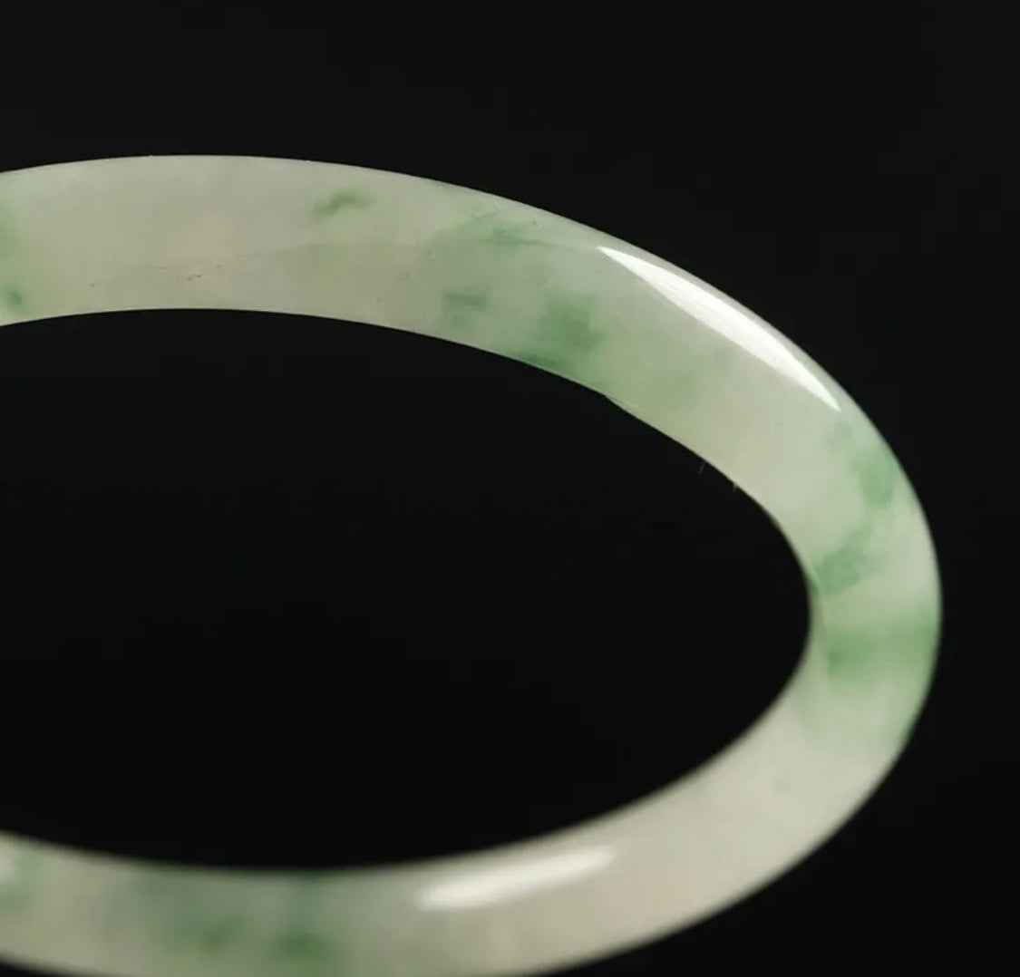 VINTAGE Medium Jadeite Green Marbled Jade Bangle Round Princess Cut - Icy Size 59mm J161 - JazzyJewelbyAmina 