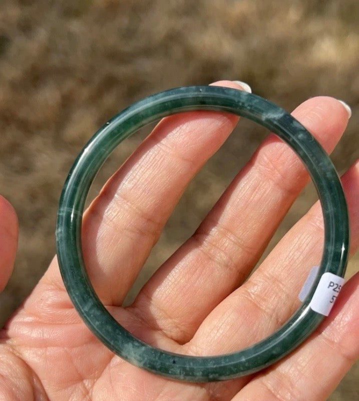 VINTAGE Small Jadeite Green Jade Bangle - Round Princess Cut - from Guatemala Size 55mm M885 - JazzyJewelbyAmina 
