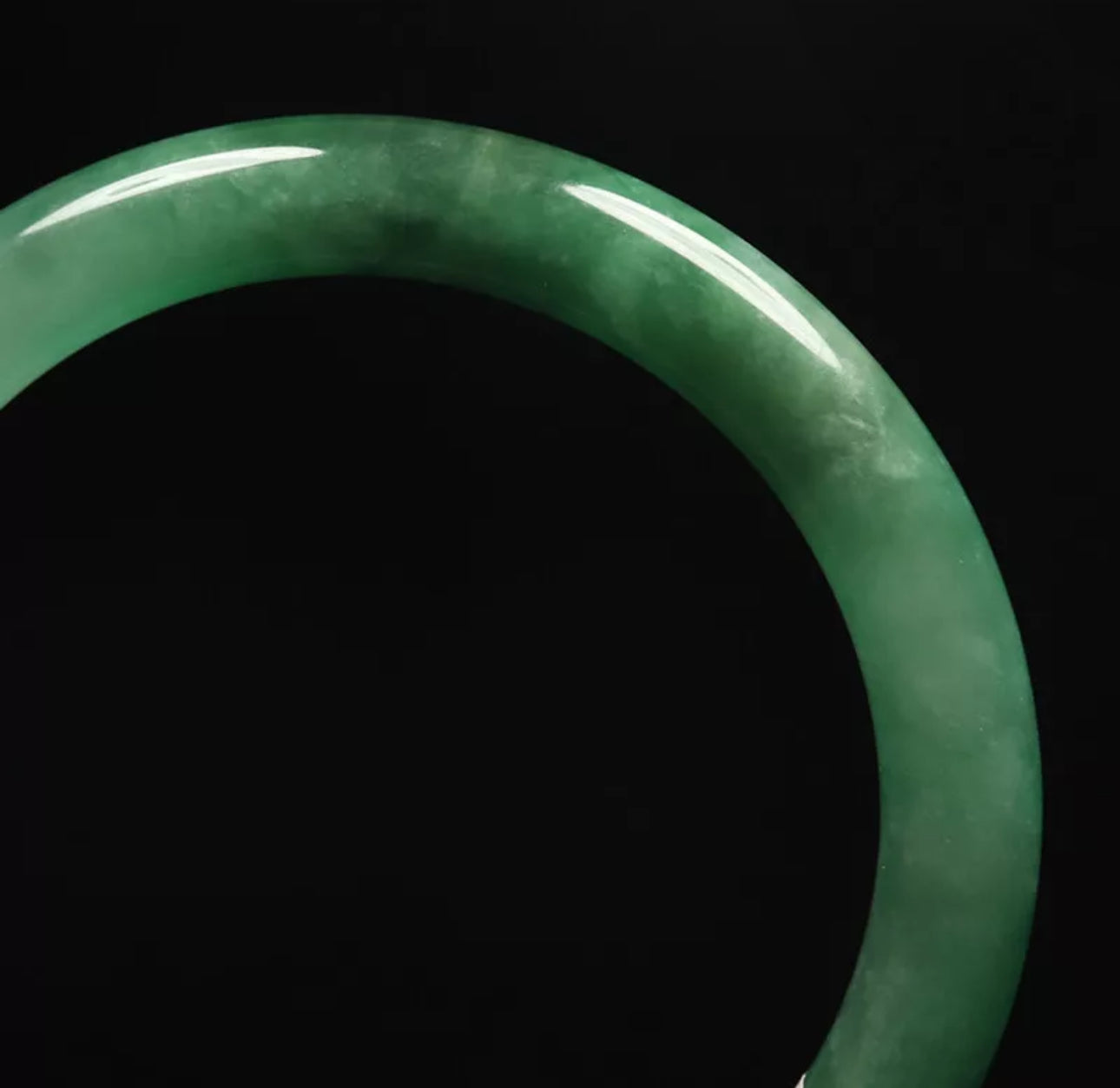 VINTAGE Medium Jadeite Green Jade Bangle Size 57mm Round Princess Cut O745 - JazzyJewelbyAmina 