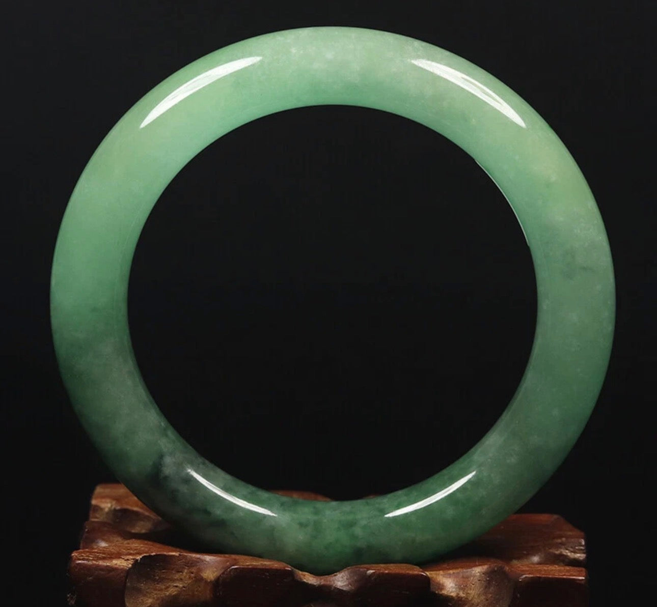 VINTAGE Small Jadeite Emerald Green Jade Bangle Size 56mm Round Princess Cut U585