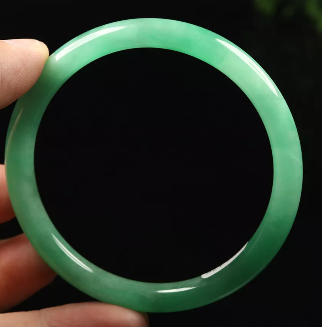 VINTAGE Large Jadeite Green Jade Bangle Round Princess Thin Cut Size 60mm Y376 - JazzyJewelbyAmina 