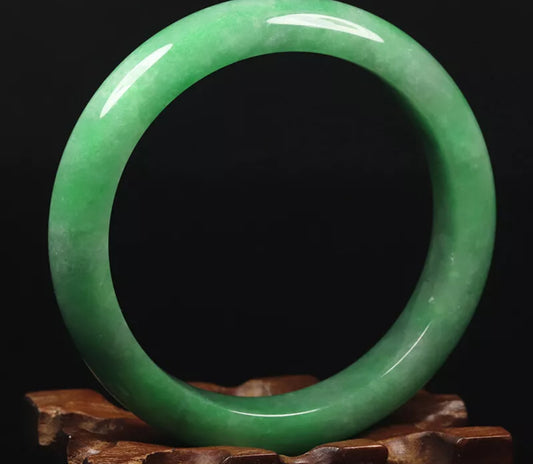 VINTAGE Medium Jadeite Green Jade Bangle Size 58mm S595 - JazzyJewelbyAmina 