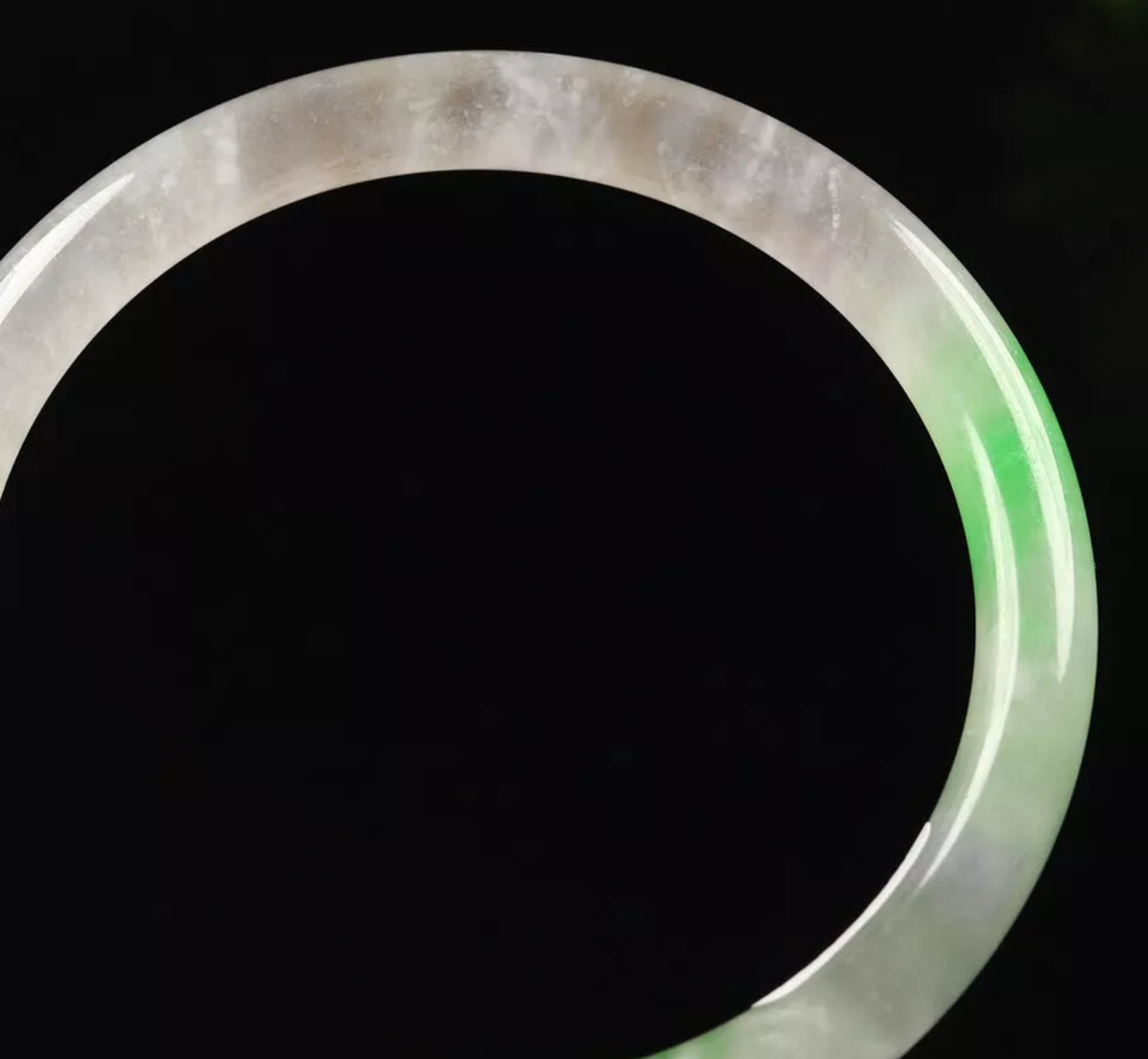 VINTAGE Medium Jadeite Green Icy Jade Bangle Size 57mm Round Princess Thin Cut S451 - JazzyJewelbyAmina 