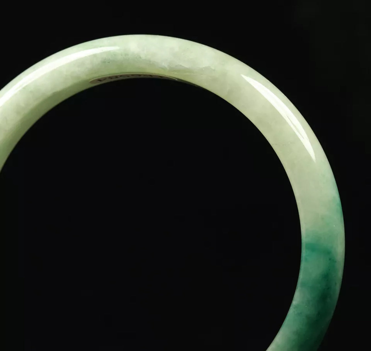 VINTAGE Small Jadeite Green Jade Bangle Size 56mm U584 - JazzyJewelbyAmina 