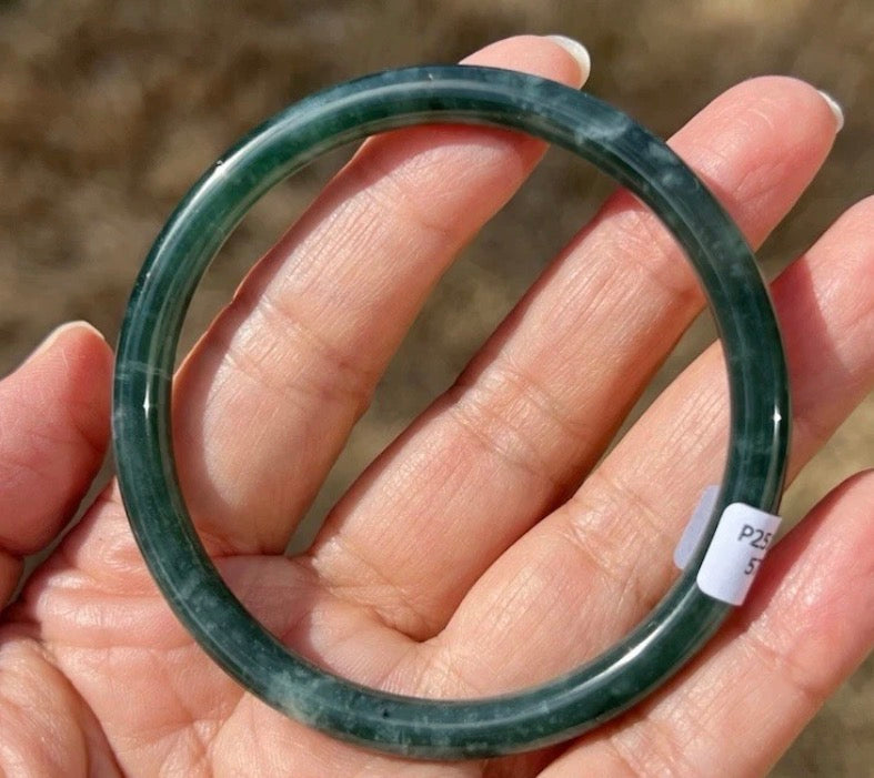 VINTAGE Small Jadeite Green Jade Bangle - Round Princess Cut - from Guatemala Size 55mm M885 - JazzyJewelbyAmina 