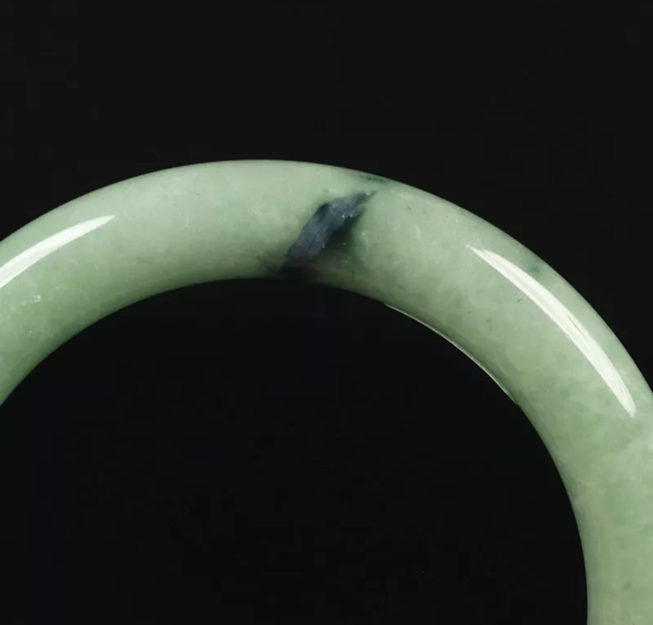 VINTAGE Small Jadeite Green Jade Bangle Size 56mm Round Princess Cut O907 - JazzyJewelbyAmina 