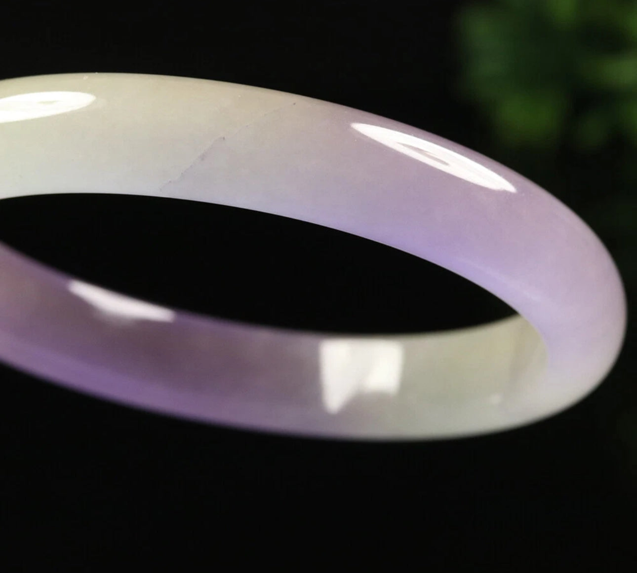 VINTAGE Large Jadeite Lavender Icy Jade Bangle Size 61mm A715