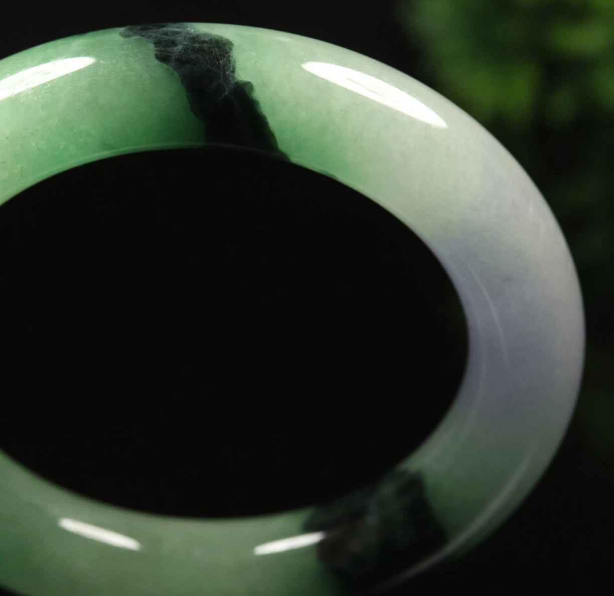 VINTAGE Small Jadeite Green/Black and Hint of Lavender Size 55 mm Round Princess Cut A679 - JazzyJewelbyAmina 
