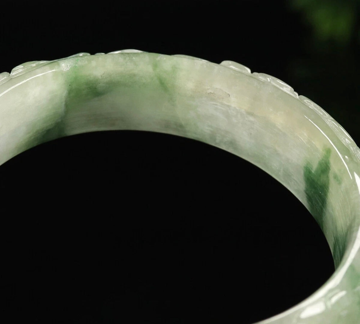 VINTAGE Jadeite Green/White Jade Bangle Hand-carved Flower Bat Butterfly Size 56 MM S921