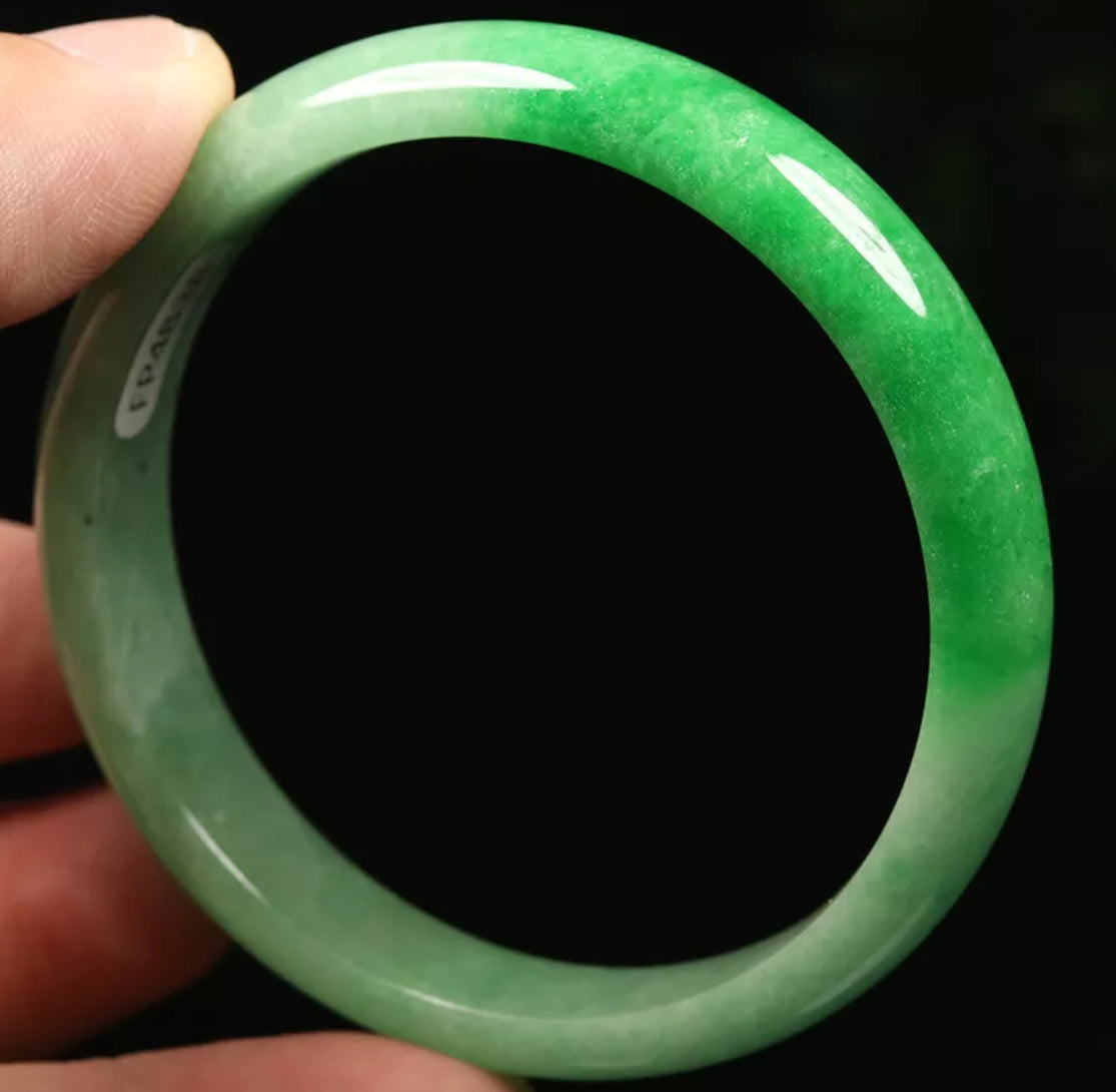 VINTAGE Small Jadeite Green Jade Bangle Size 56mm S729 - JazzyJewelbyAmina 