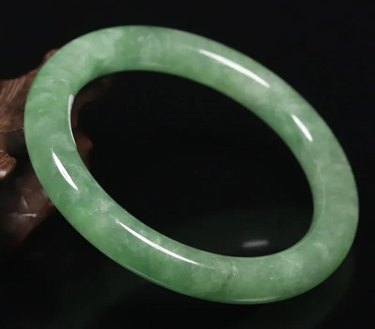 VINTAGE Small Jadeite Green Jade Bangle Round Princess Cut Size 55mm Y395 - JazzyJewelbyAmina 
