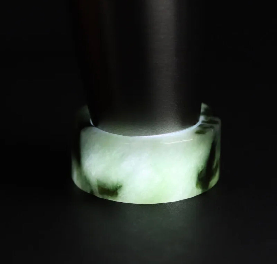 VINTAGE Large Marble Green Jade Thumb Ring - Certified Size 11US - JazzyJewelbyAmina 