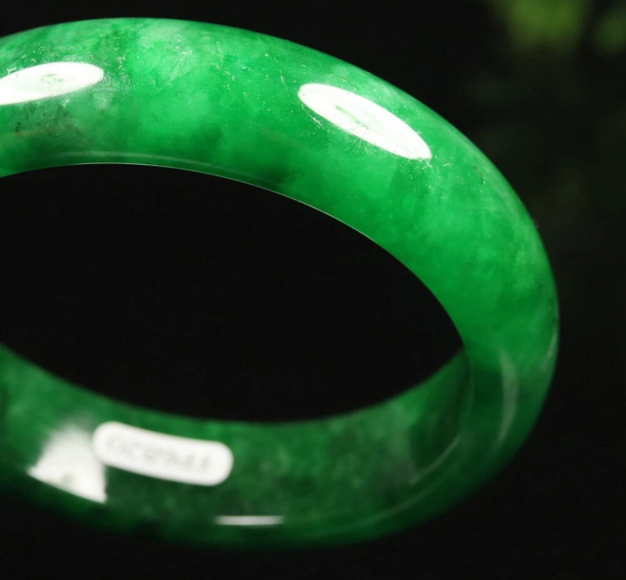 VINTAGE Medium Jadeite Green Jade Bangle Size 59mm Emerald Green! A693 - JazzyJewelbyAmina 