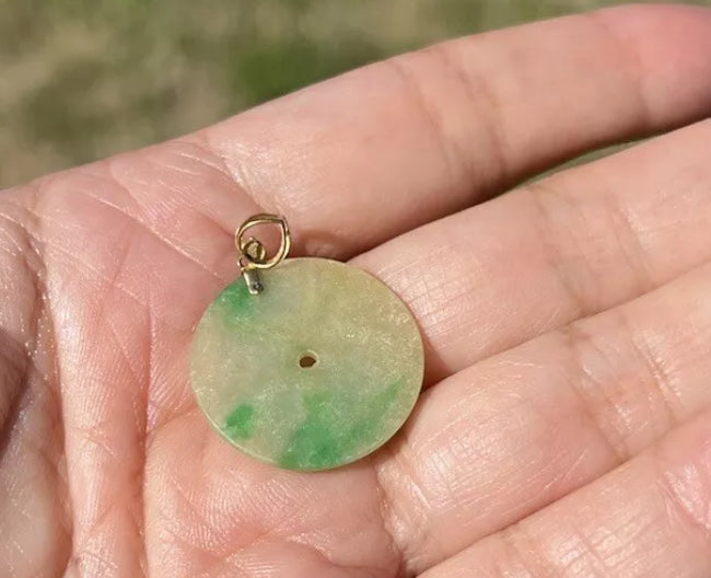 VINTAGE Jadeite 18m Yellow Gold Jade Pi Disc Pendant (chain not included) Certified - JazzyJewelbyAmina 