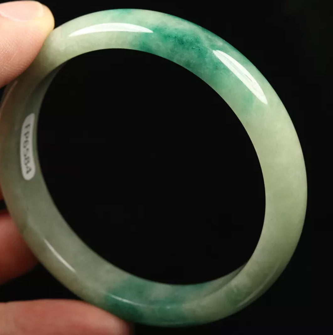 VINTAGE Small Jadeite Green Jade Bangle Size 56mm U584 - JazzyJewelbyAmina 