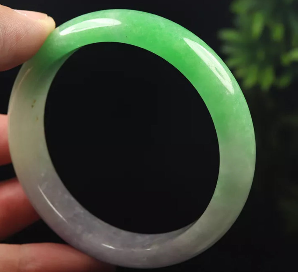 VINTAGE Medium Jadeite Green/Lavender Jade Bangle Size 59mm D531 - JazzyJewelbyAmina 