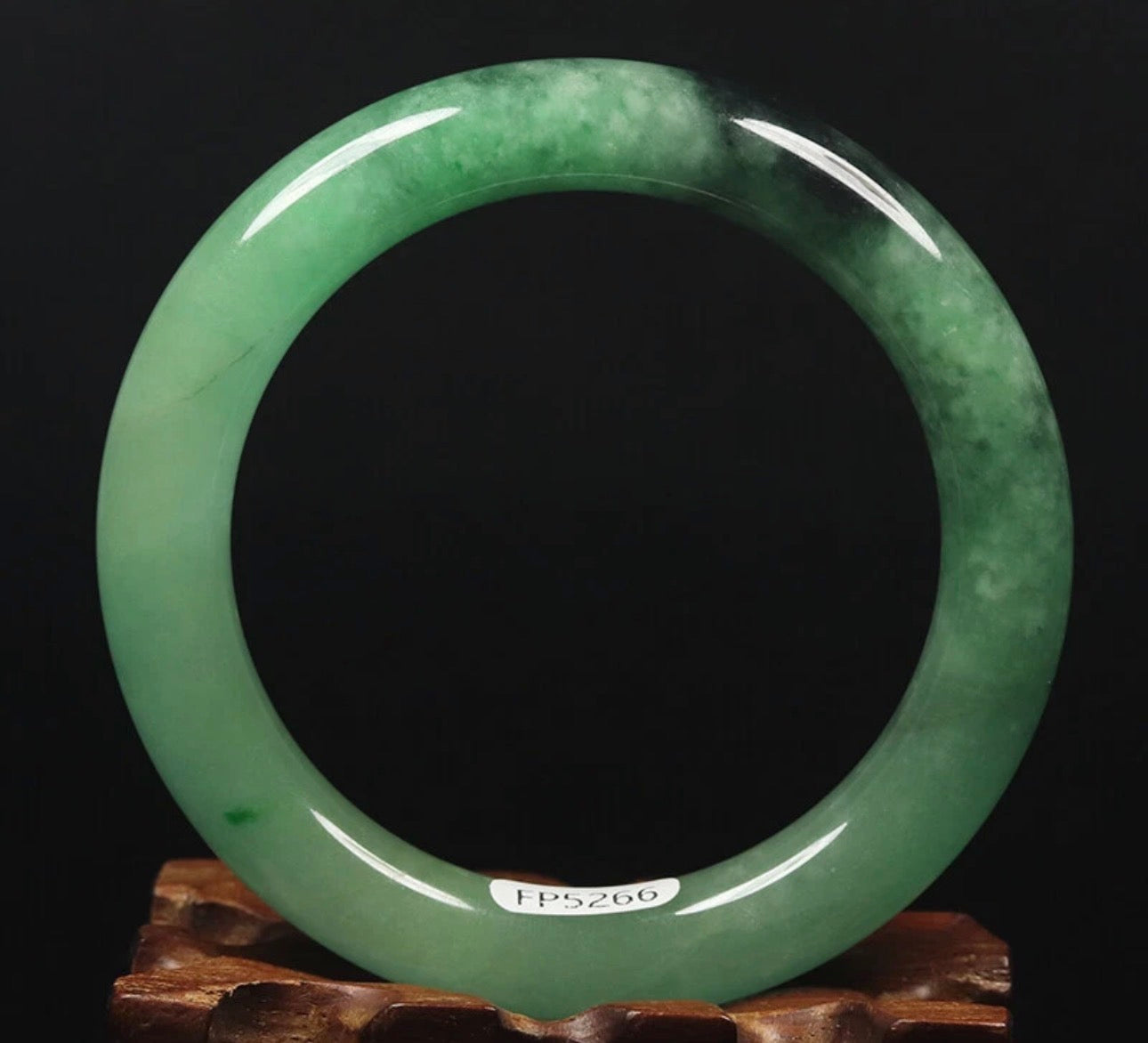 VINTAGE Small Jadeite Emerald Green Jade Bangle Size 56mm Round Princess Cut U585
