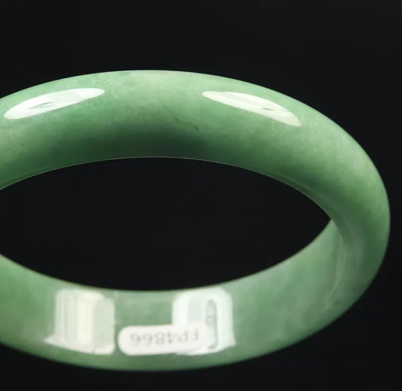 VINTAGE Large Jadeite Green Jade Bangle Size 60mm Y785 - JazzyJewelbyAmina 