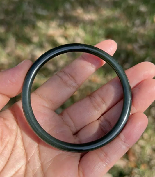 VINTAGE Small Nephrite Black/Green Jade Bangle Round Princess Cut Size 55.5 mm A251 - JazzyJewelbyAmina 