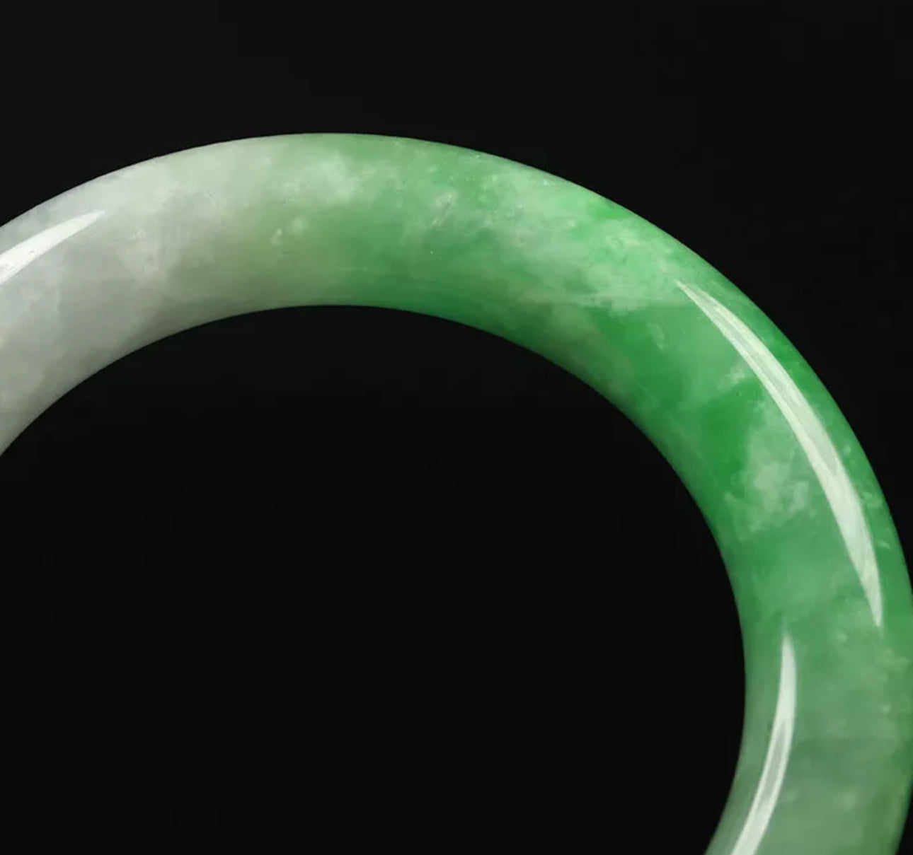 VINTAGE Medium Jadeite Green Jade Bangle Size 59mm Round Princess Cut D655 - JazzyJewelbyAmina 
