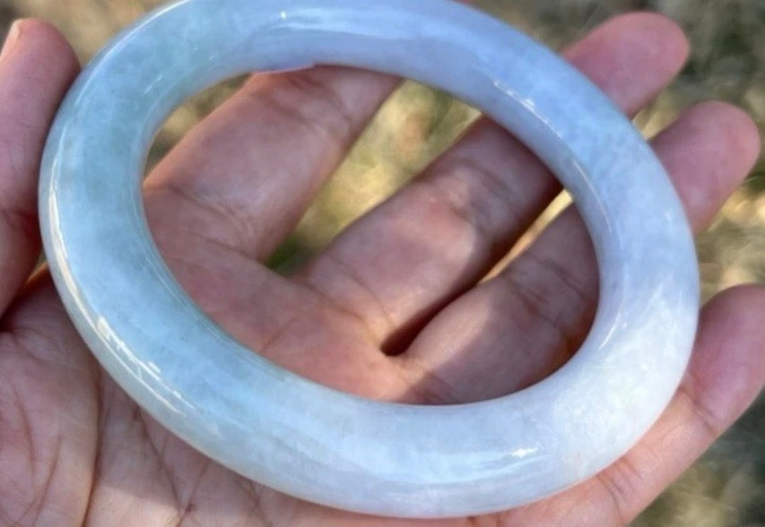 VINTAGE Medium Jadeite Lavender Green Jade Bangle Size 58.2 Round Princess Cut A821 - JazzyJewelbyAmina 