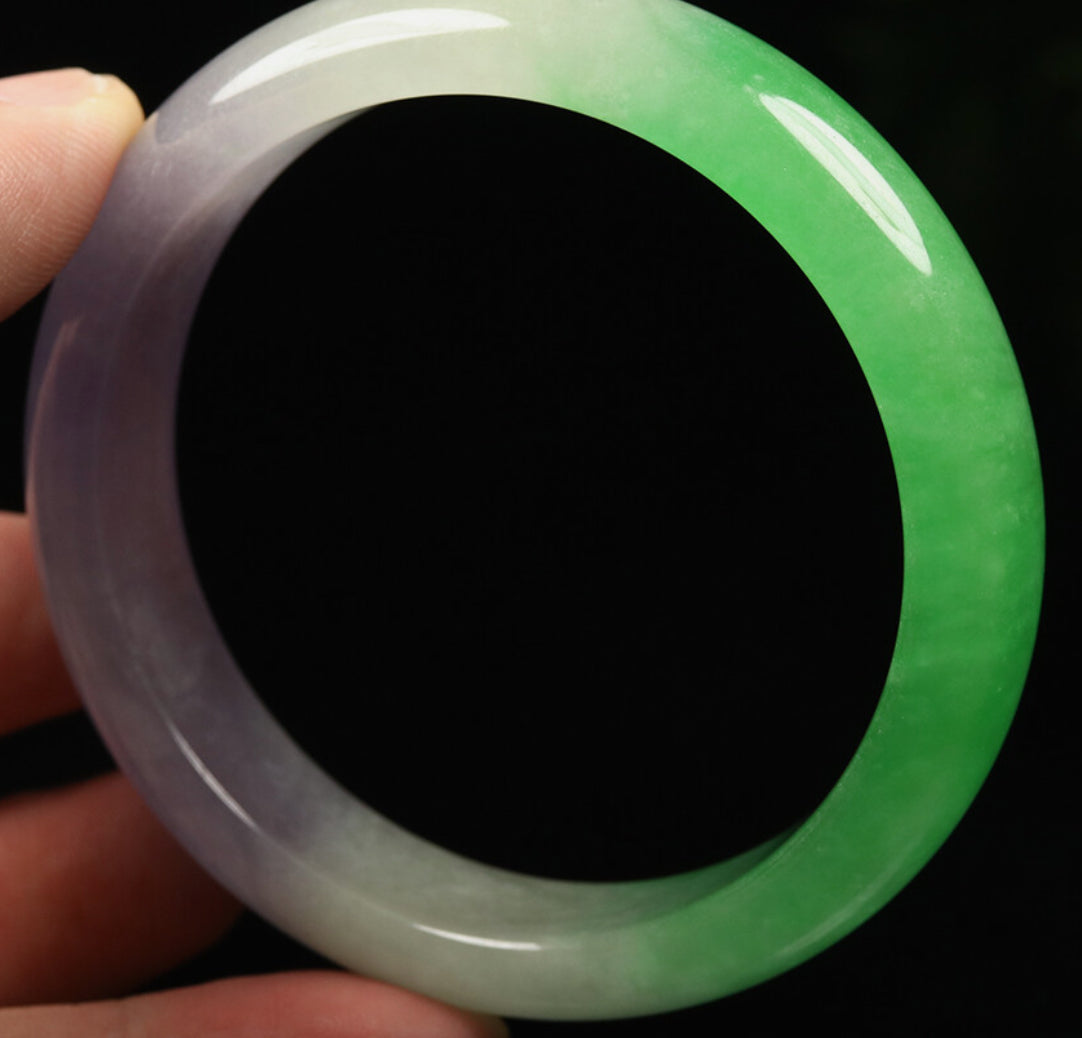 VINTAGE Medium Jadeite Green/Lavender Jade Bangle Size 59MM S270 - JazzyJewelbyAmina 