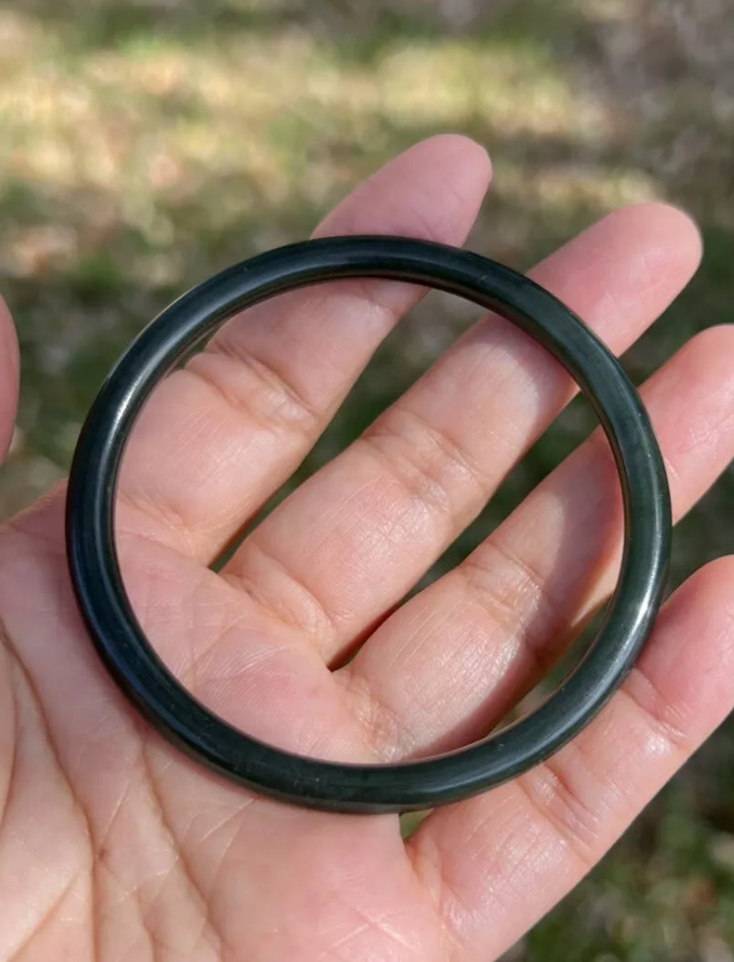 VINTAGE Small Nephrite Black/Green Jade Bangle Round Princess Cut Size 55.5 mm A251 - JazzyJewelbyAmina 