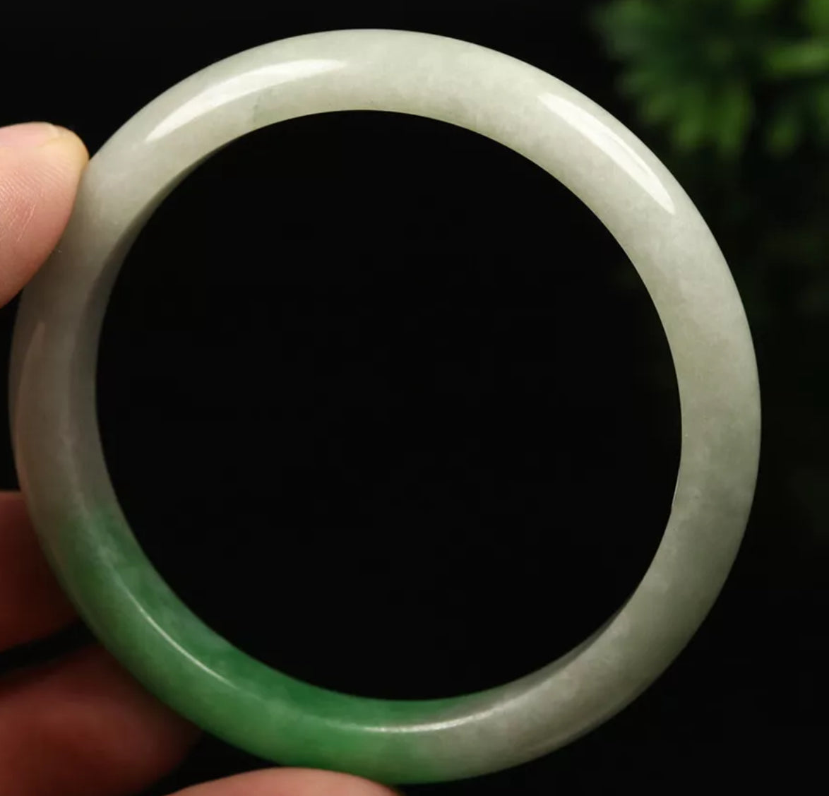 VINTAGE Medium Jadeite Green/White Jade Bangle Size 58mm N305 - JazzyJewelbyAmina 