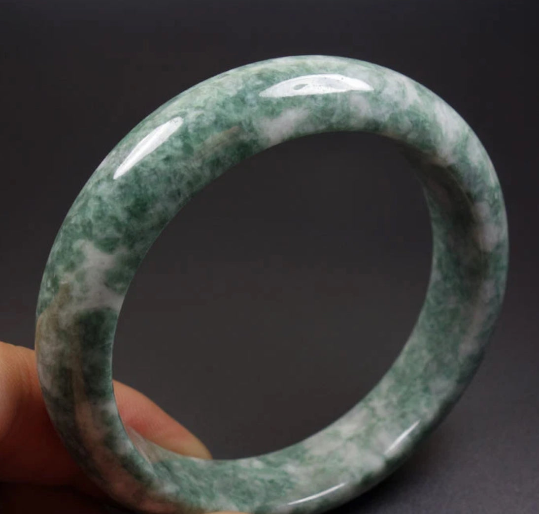 VINTAGE Large Certified Jadiete Green/White Jade Bangle Size 61mm U045