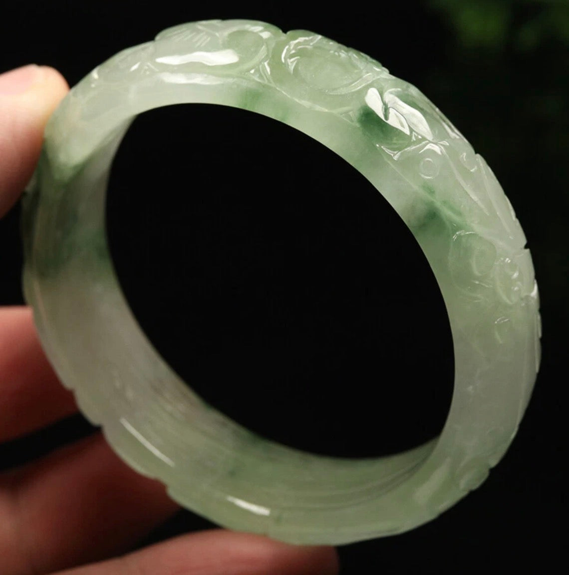 VINTAGE Jadeite Green/White Jade Bangle Hand-carved Flower Bat Butterfly Size 56 MM S921