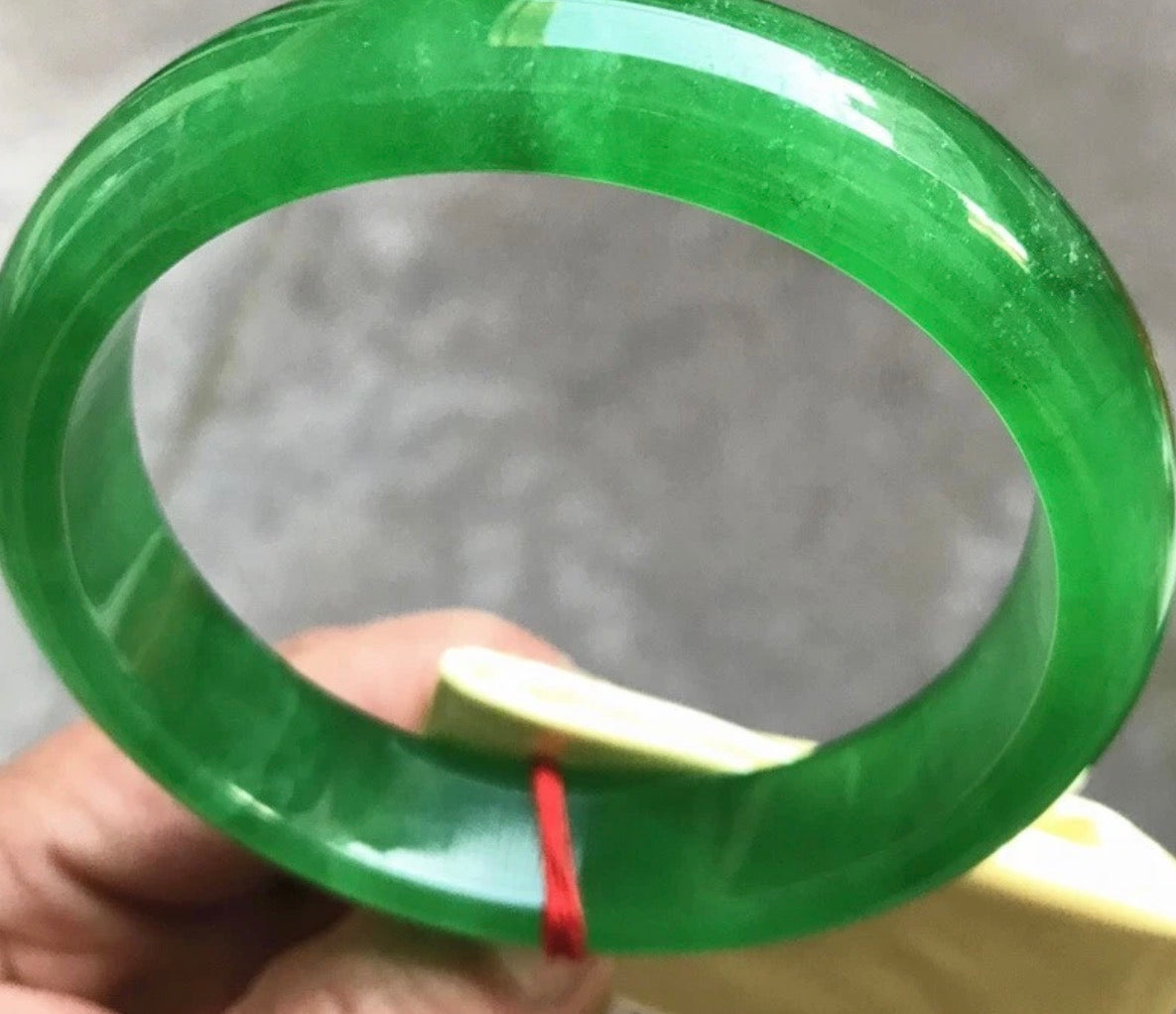 VINTAGE XXL Jadeite Green Jade Bangle Size 68.7 mm Unique Apple Green Jade F067 - JazzyJewelbyAmina 