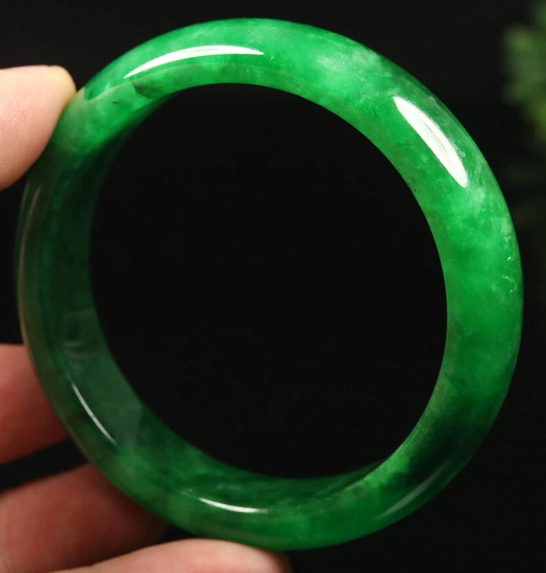 VINTAGE Medium Jadeite Green Jade Bangle Size 59mm Emerald Green! A693 - JazzyJewelbyAmina 