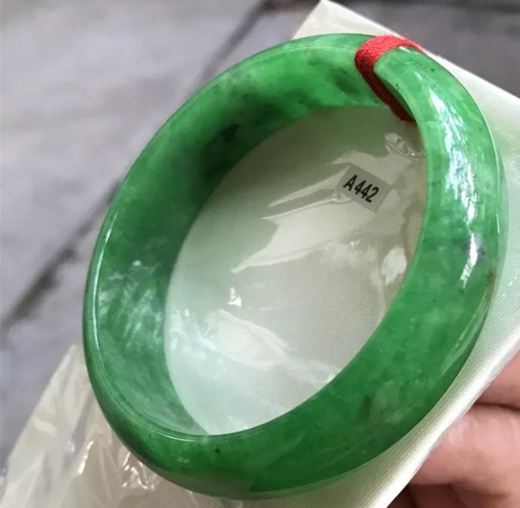VINTAGE Large Jadeite Green Jade Bangle Size 60mm Emerald Green Jade D - JazzyJewelbyAmina 