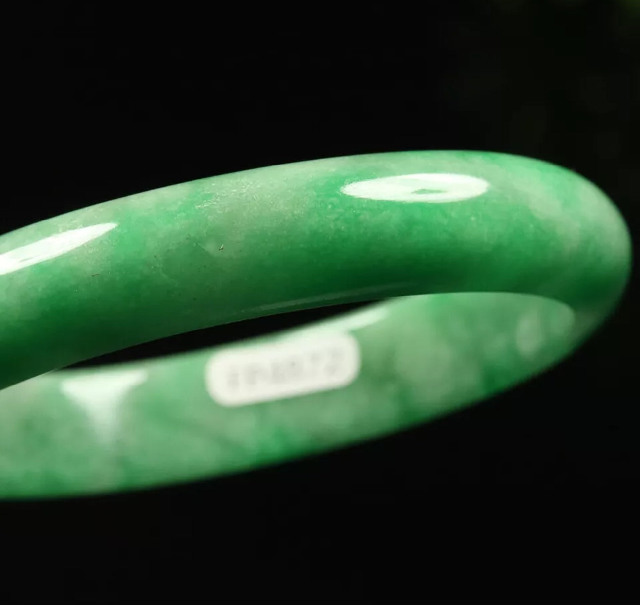 VINTAGE Medium Jadeite Green Jade Bangle Size 59mm S797 - JazzyJewelbyAmina 
